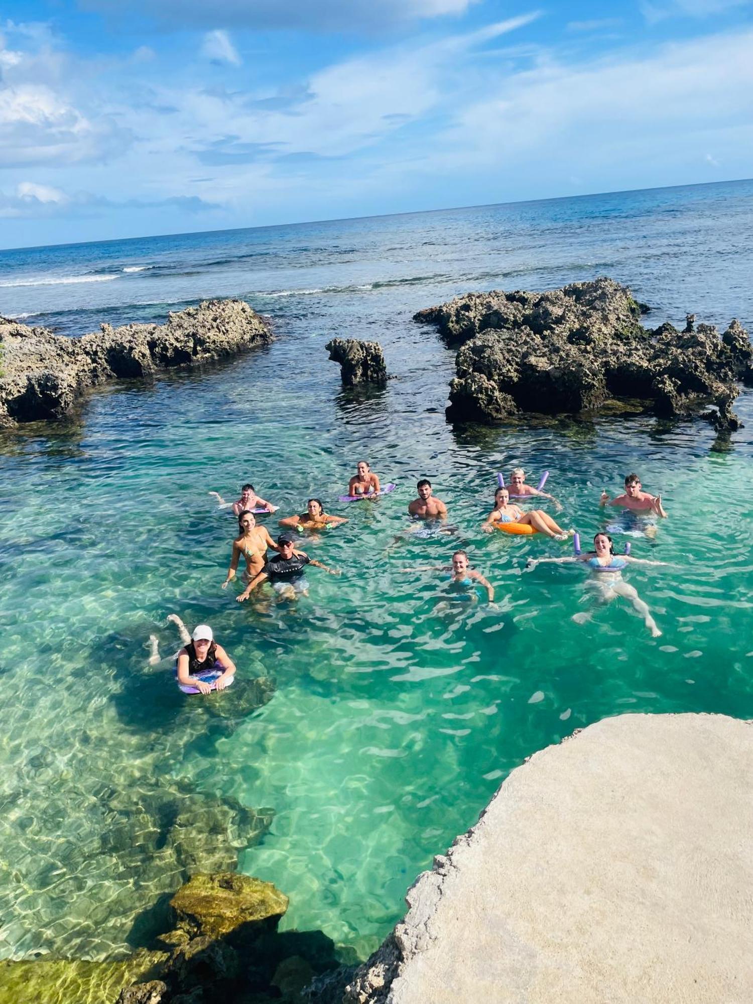 Banana Bay Beach Club Bed & Breakfast Eton Bagian luar foto