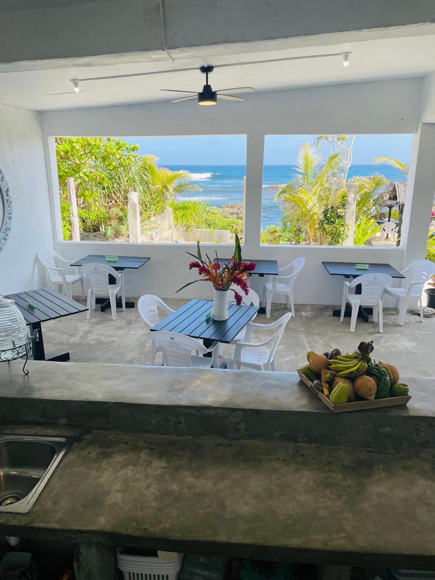 Banana Bay Beach Club Bed & Breakfast Eton Bagian luar foto
